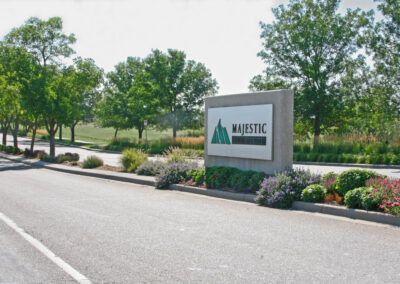 Majestic Commerce Center